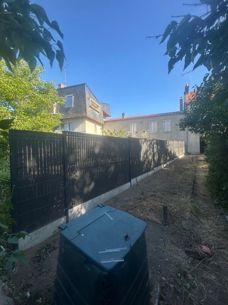 Clôture rigide avec occultation — Anjou Terrassements